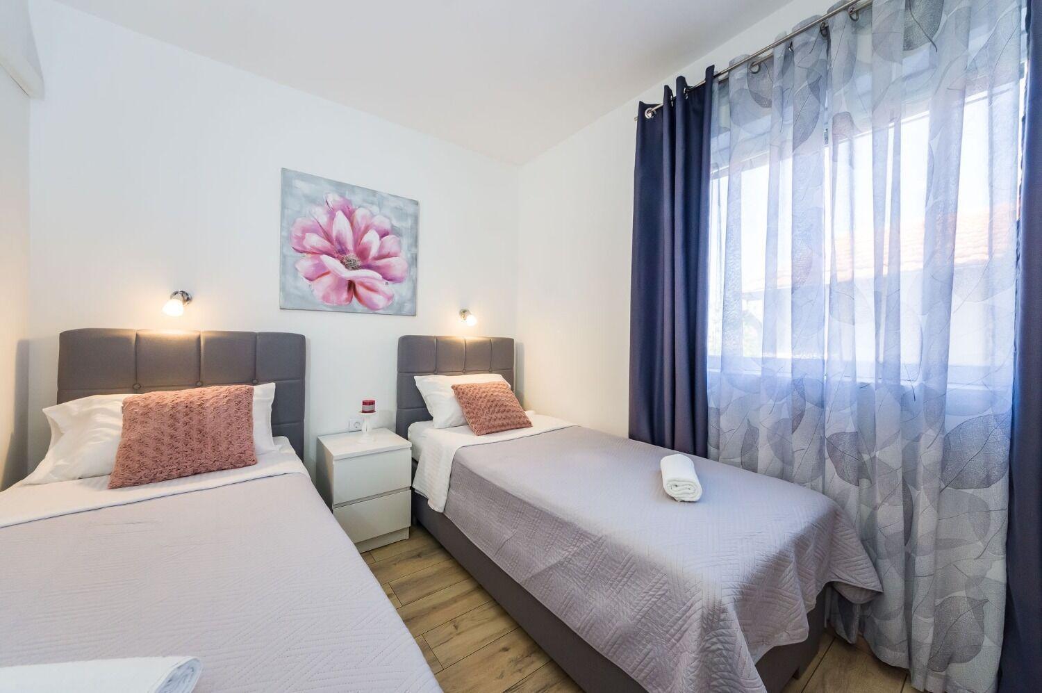 Apartments Dreamy - Free Parking นิน ภายนอก รูปภาพ