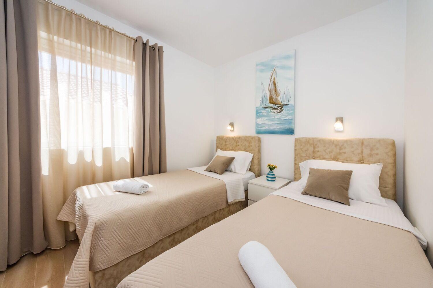 Apartments Dreamy - Free Parking นิน ภายนอก รูปภาพ